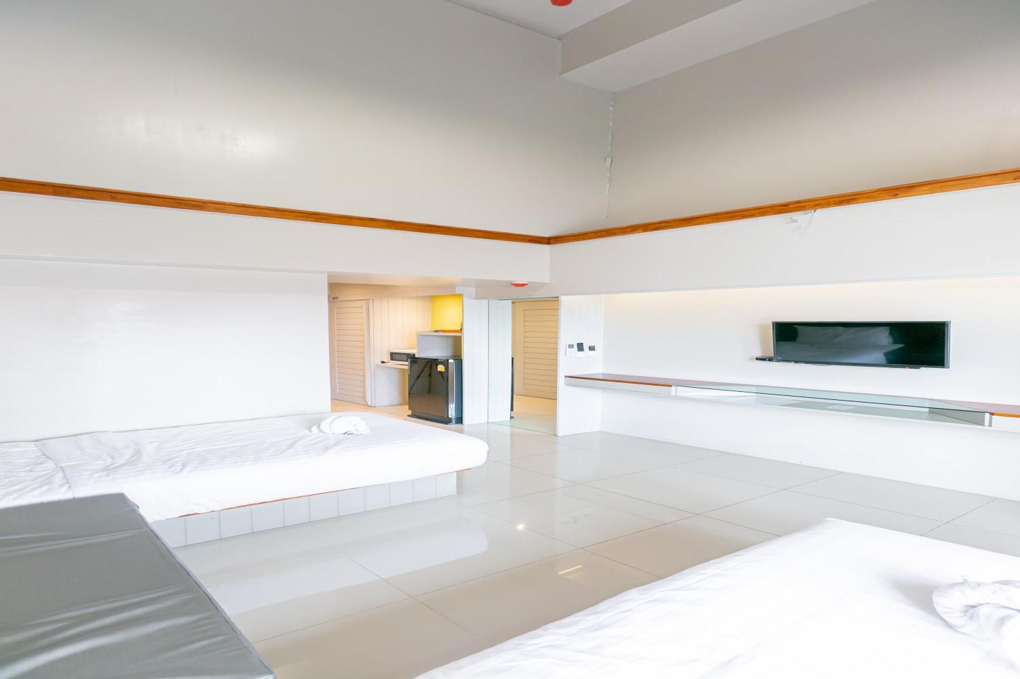 A Room Bangkok Sathorn Luaran gambar