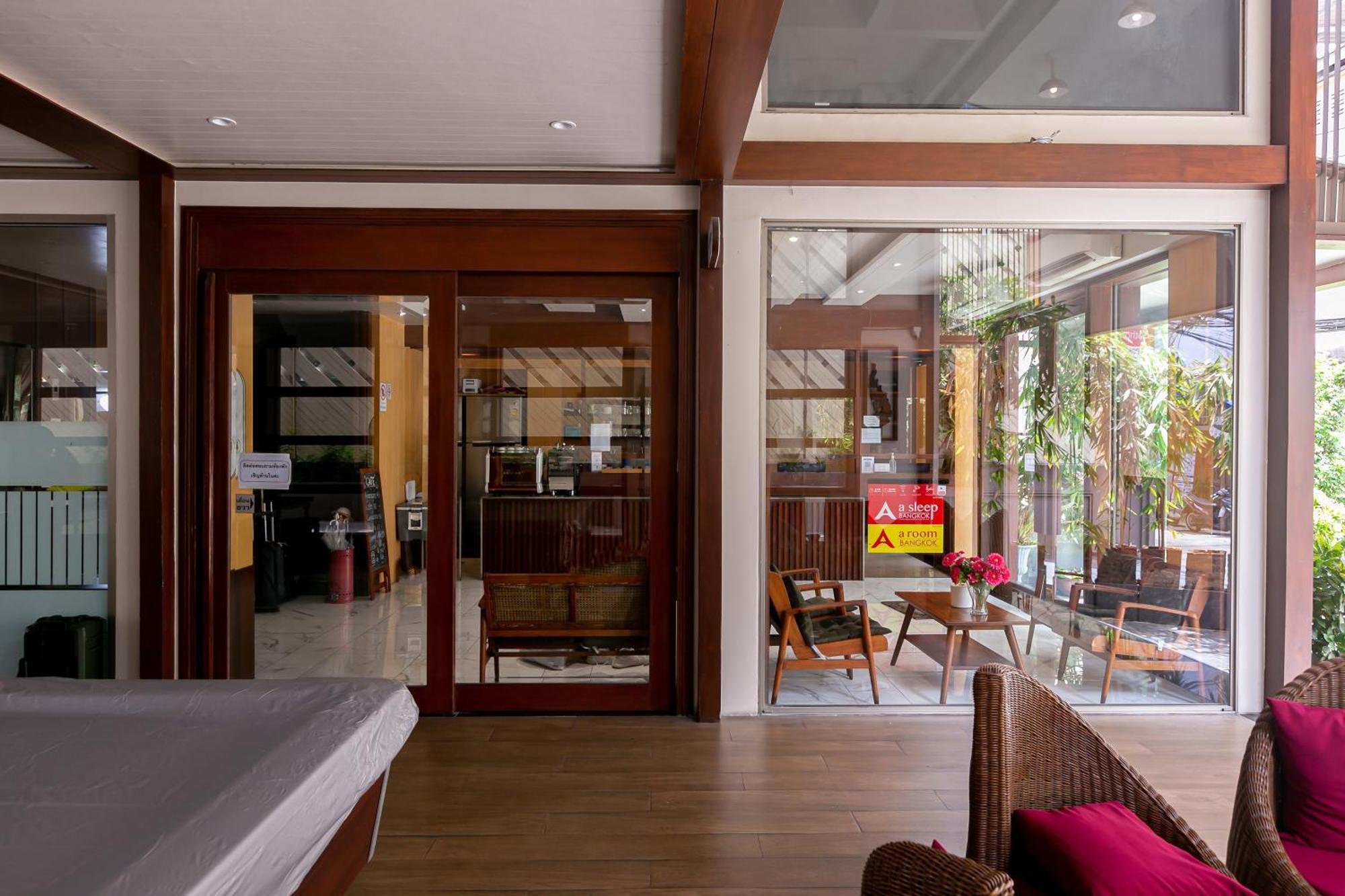 A Room Bangkok Sathorn Luaran gambar