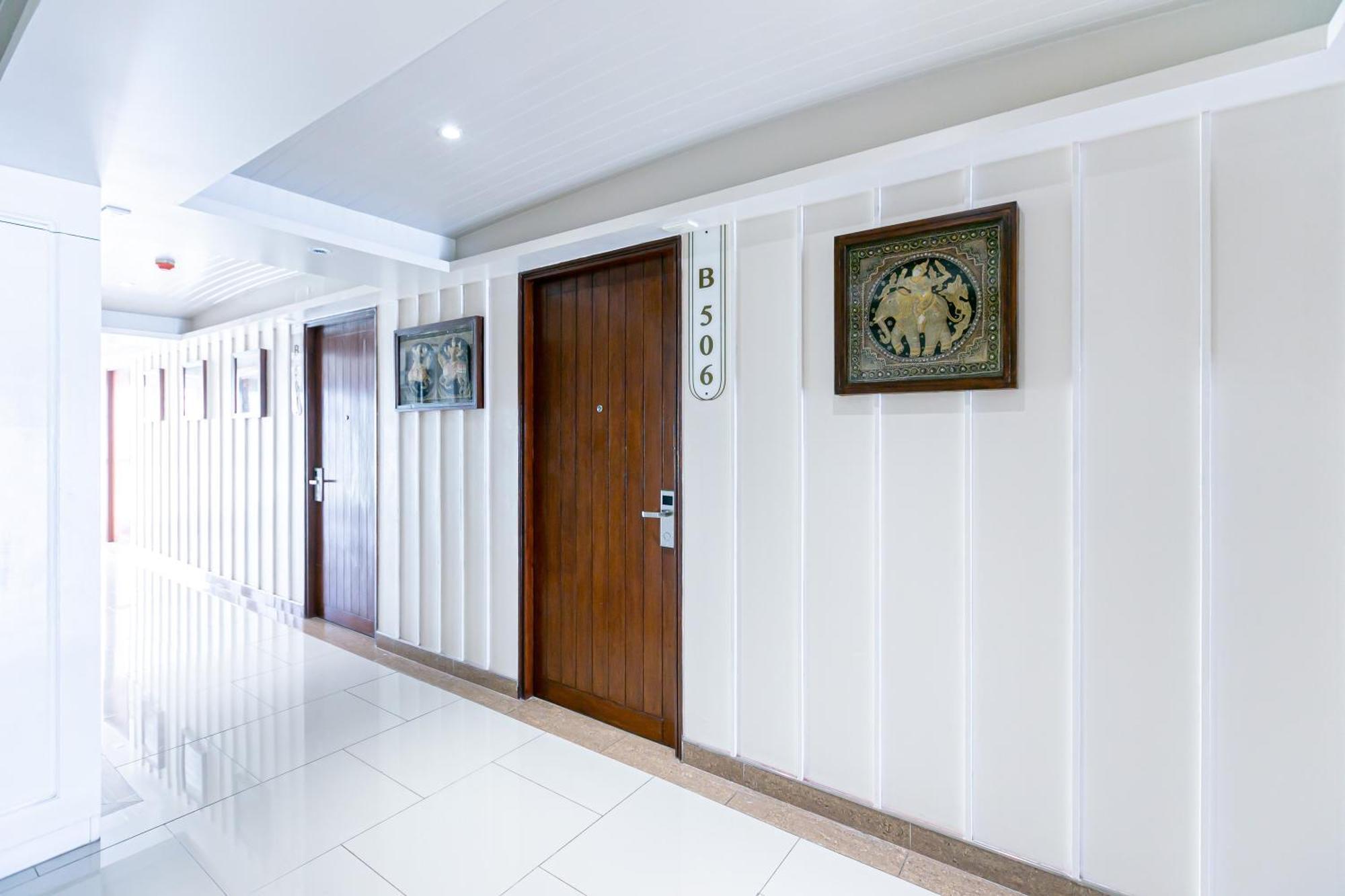 A Room Bangkok Sathorn Luaran gambar