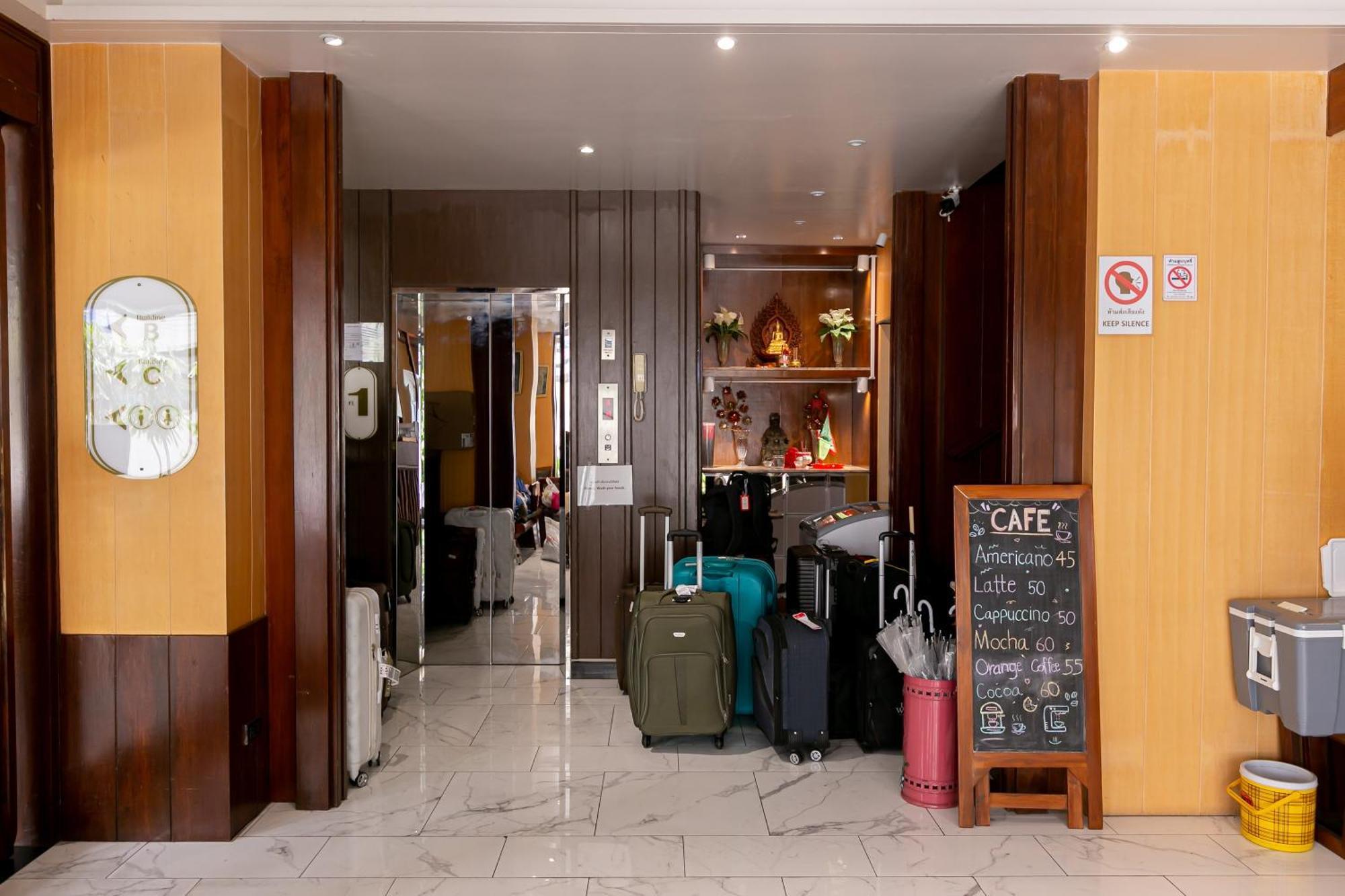 A Room Bangkok Sathorn Luaran gambar